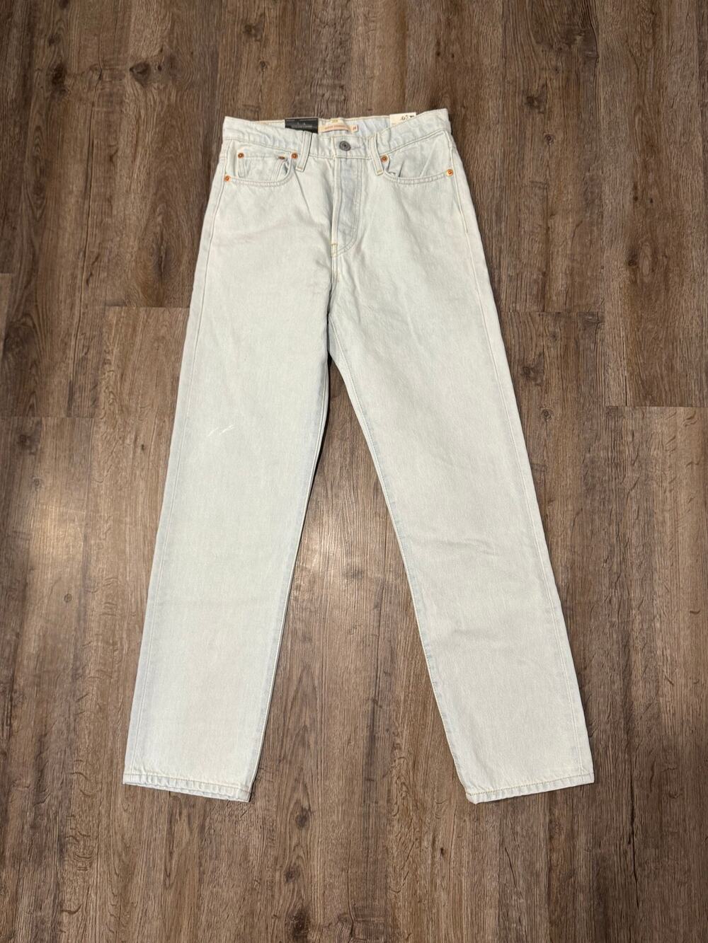 Levi's Premium Women's Wedgie Straight Jean Size 26